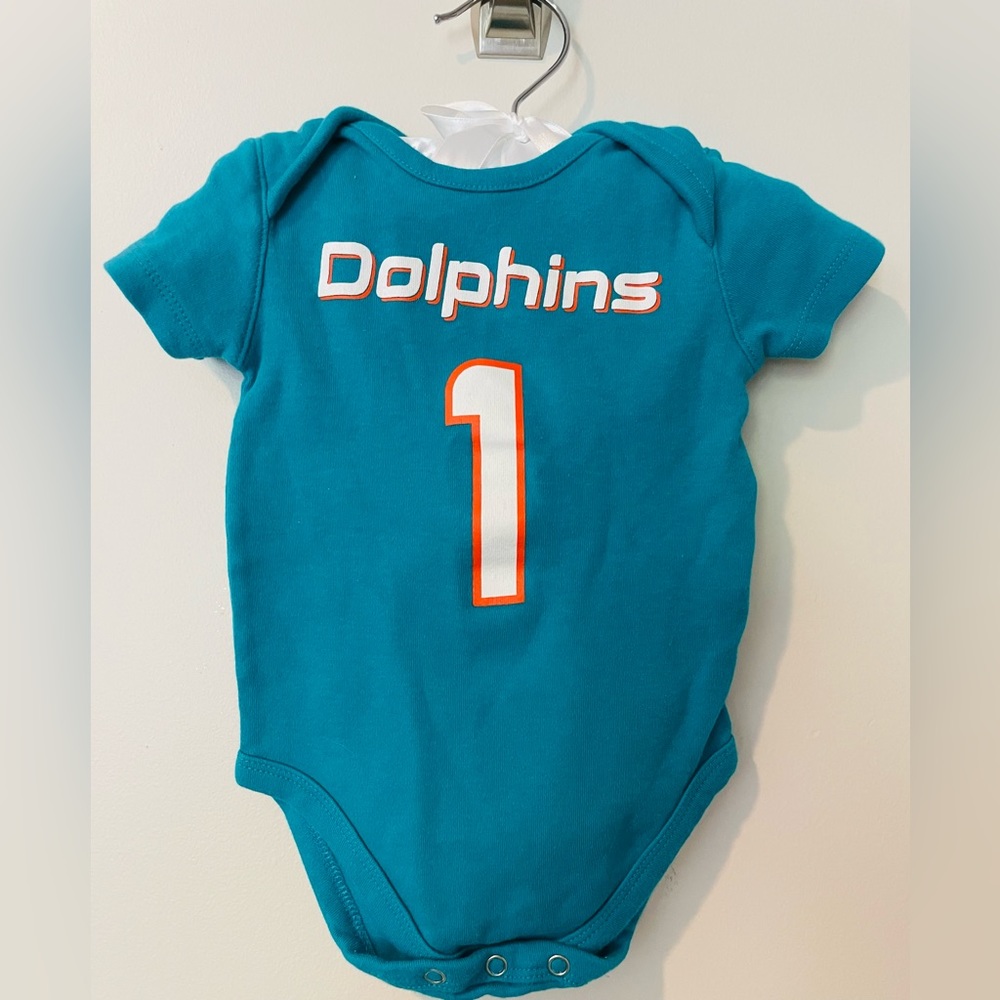 Baby Onsie NFL Dolphins 6/9 Months Tagovailoa